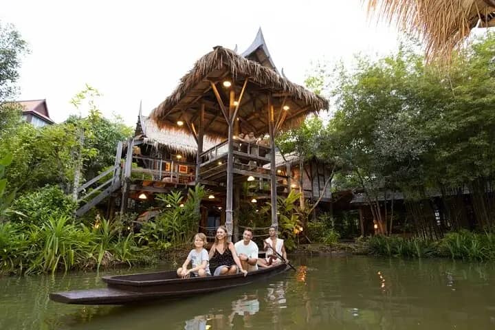 Сиам Нирамит Шоу 4