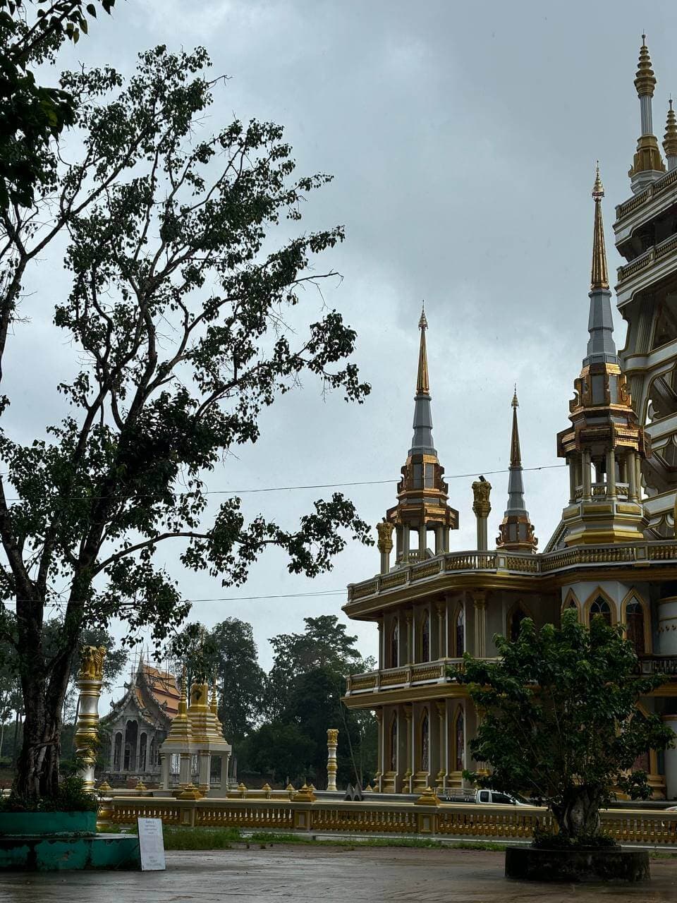 Храм Wat Tam Sua на Пхукете