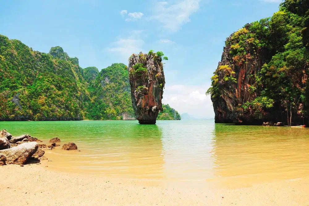Острова Джеймса Бонда и Ко Тапу: Загадочные Красоты и Скрытые Тайны Таиландского Побережья