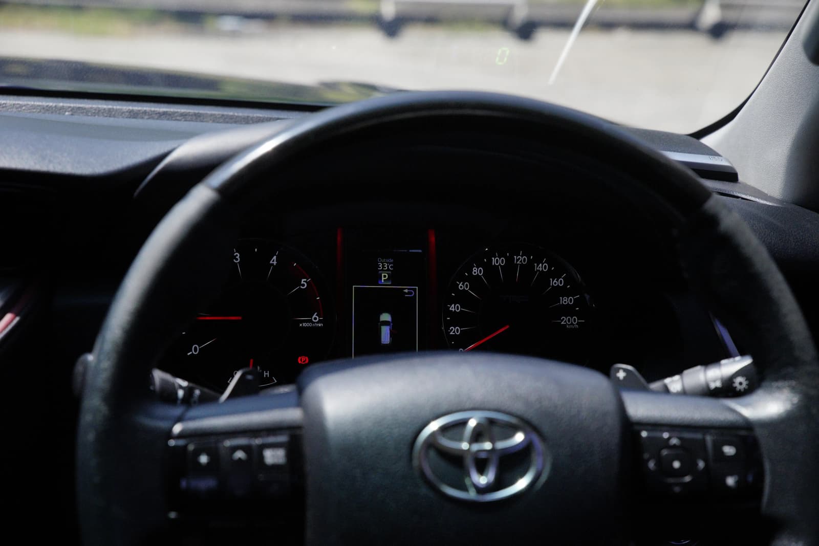 Toyota Fortuner 1