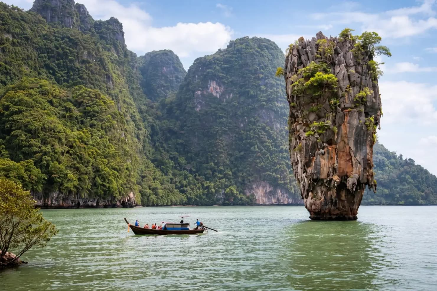 Остров Ко Тапу (остров Джеймса Бонда) в заливе Пханг Нга Таиланд