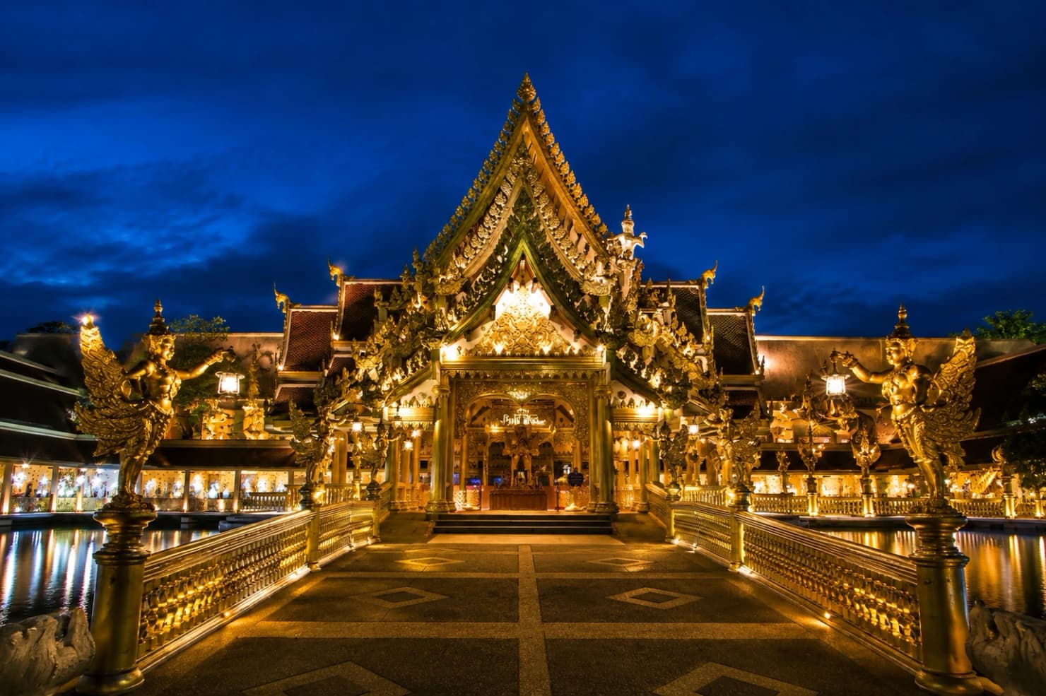 Шоу Фантазия Пхукет — вечернее представление в театре Phuket FantaSea