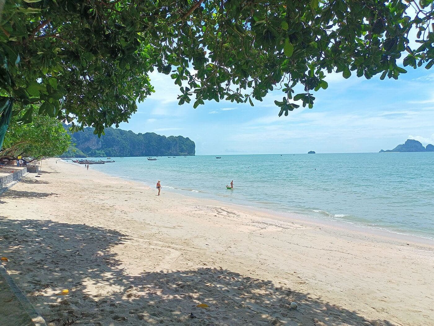 Лучшее время для пляжного отдыха и активностей на Пхукете в феврале
